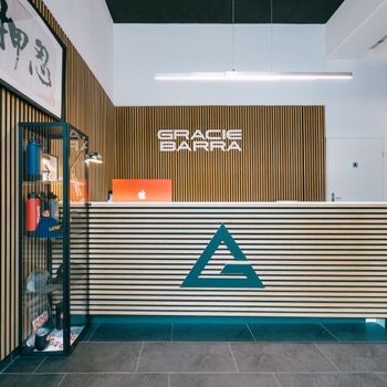 gracie barra sternschanze front desk