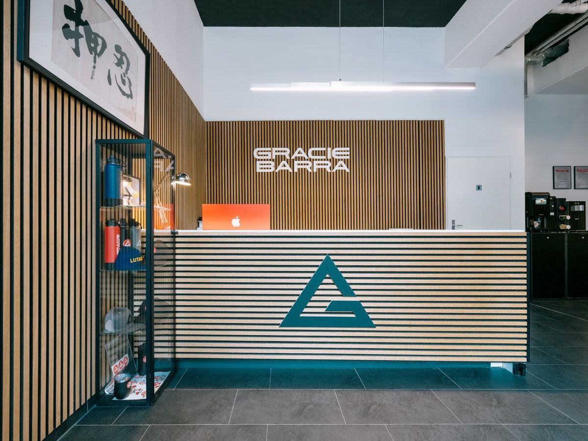 gracie barra sternschanze front desk
